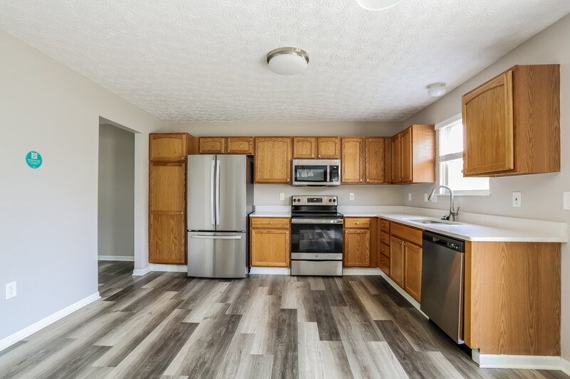 2,790/Mo, 4724 Michael Pl Grove City, OH 43123 Kitchen View 2