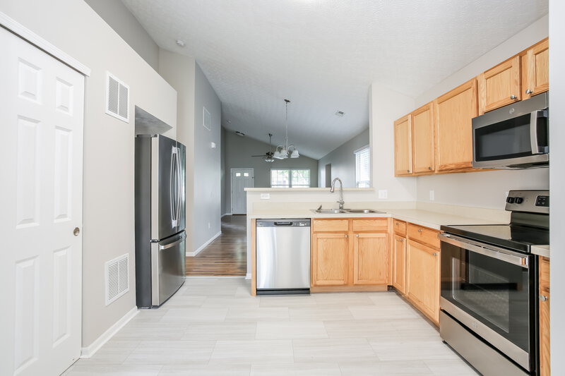 2,010/Mo, 4240 Shortleaf Ln Grove City, OH 43123 Misc View 3