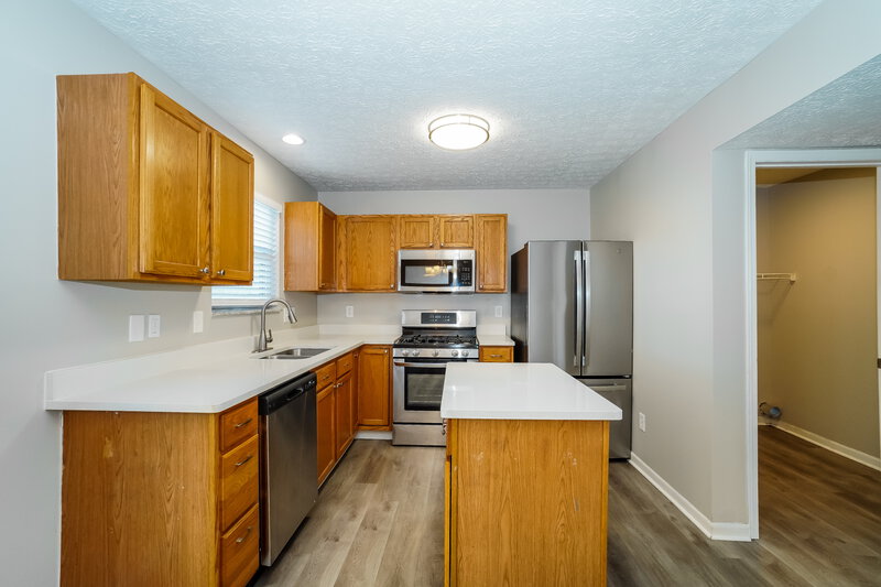 4,045/Mo, 2313 Brisum Way Hilliard, OH 43026 Kitchen View 2