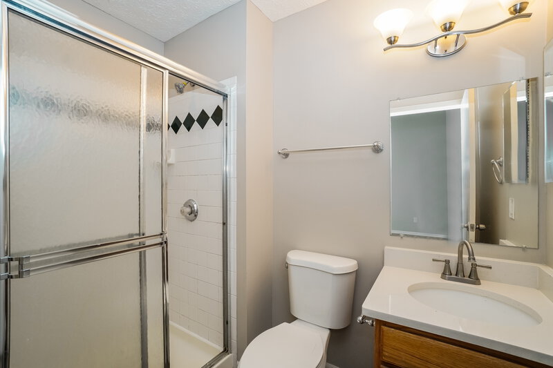 4,045/Mo, 2313 Brisum Way Hilliard, OH 43026 Main Bathroom View