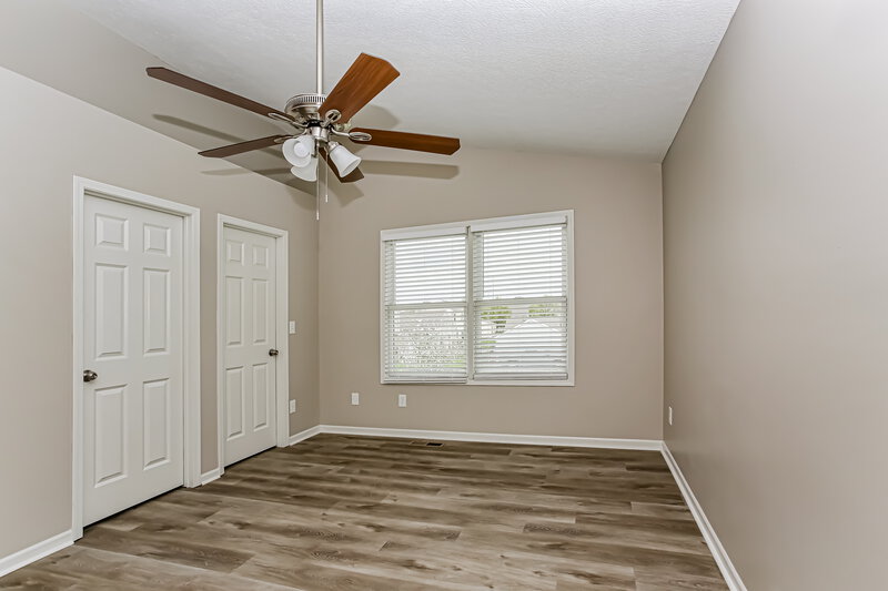 2,040/Mo, 5942 Westbank Dr Galloway, OH 43119 Main Bedroom View