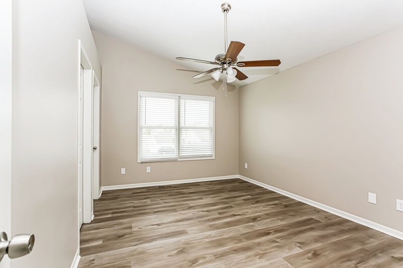 2,040/Mo, 5942 Westbank Dr Galloway, OH 43119 Main Bedroom View 2