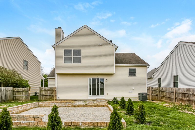 2,040/Mo, 5942 Westbank Dr Galloway, OH 43119 Rear View