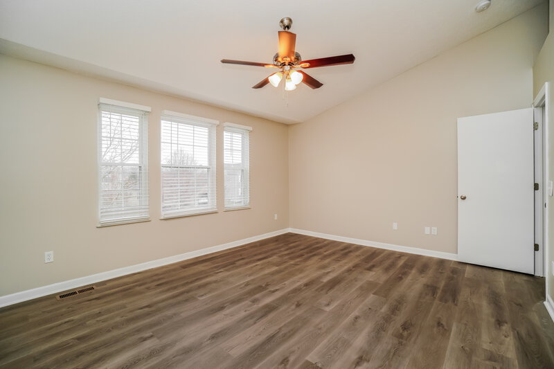 2,875/Mo, 111 Brenden Loop Delaware, OH 43015 Main Bedroom View