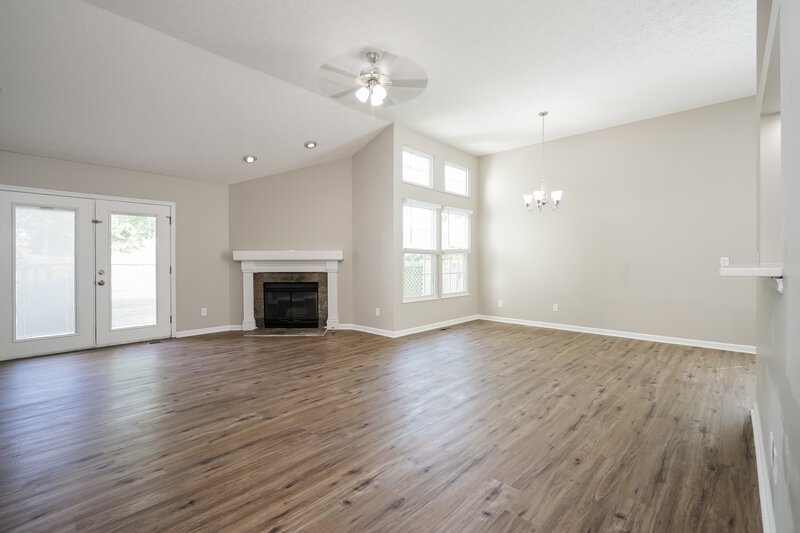 2,360/Mo, 4908 Wallington Dr Hilliard, OH 43026 Living Room View