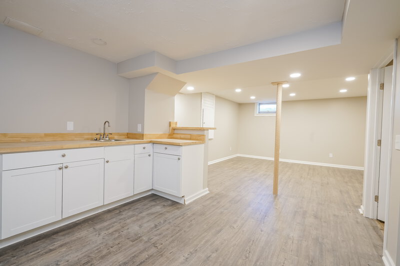 2,360/Mo, 4908 Wallington Dr Hilliard, OH 43026 Kitchen View
