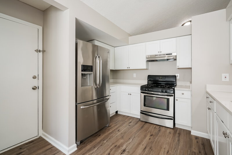 2,360/Mo, 4908 Wallington Dr Hilliard, OH 43026 Kitchen View 3