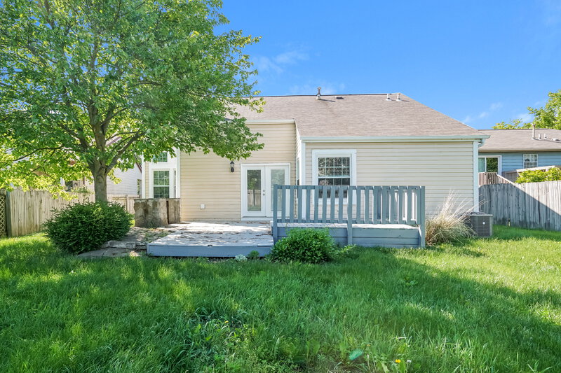 2,360/Mo, 4908 Wallington Dr Hilliard, OH 43026 Rear View 2