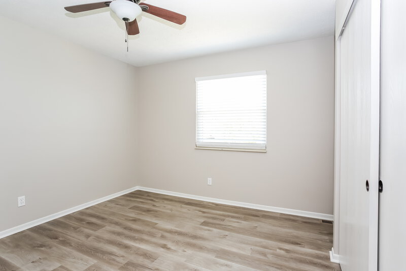 2,140/Mo, 3524 En Joie Dr Columbus, OH 43228 Main Bedroom View