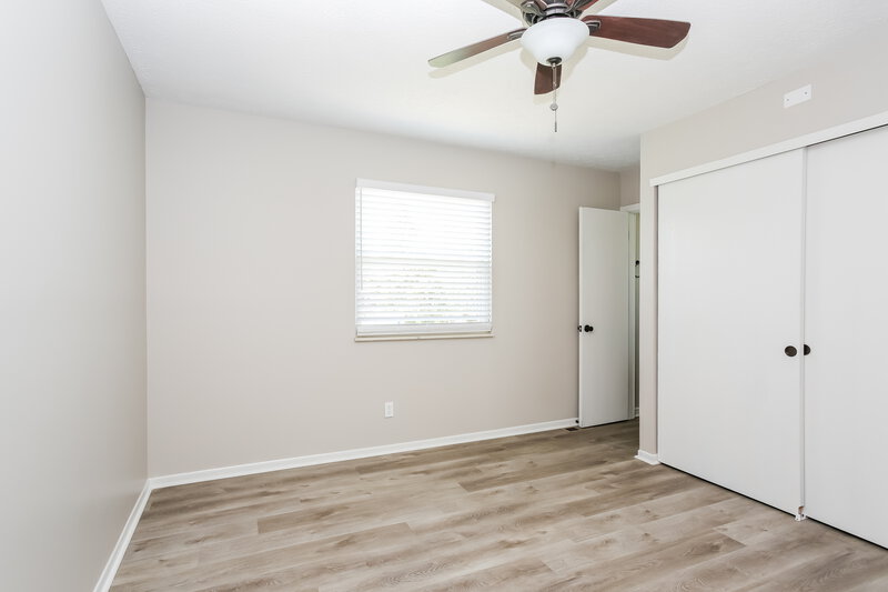 2,140/Mo, 3524 En Joie Dr Columbus, OH 43228 Main Bedroom View 2