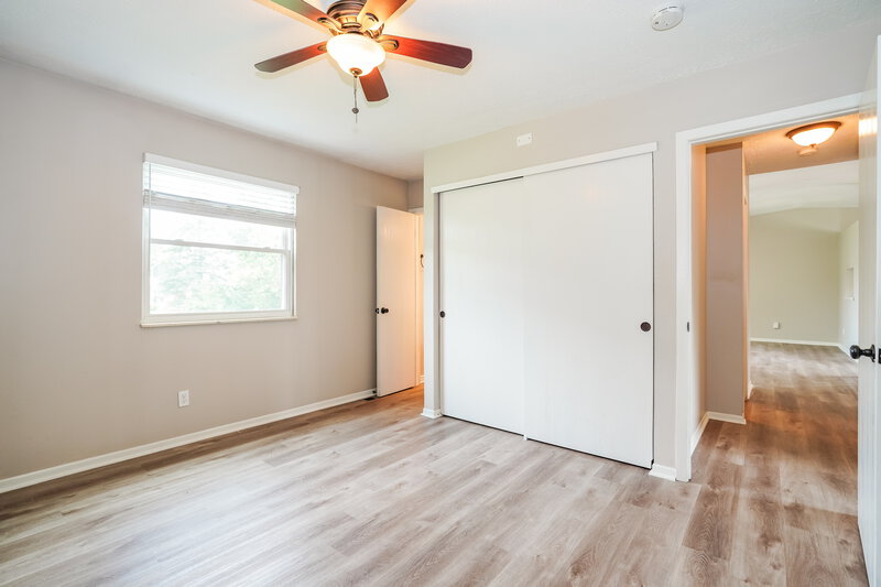 2,380/Mo, 3524 En Joie Dr Columbus, OH 43228 Main Bedroom View 2