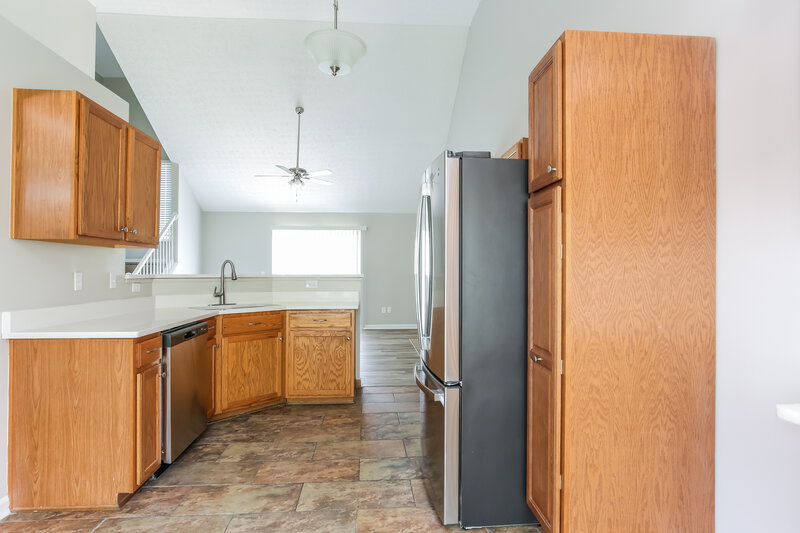 2,000/Mo, 286 Westedge Ct Galloway, OH 43119 Kitchen View