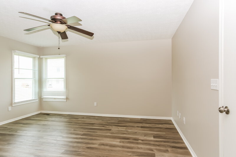 2,000/Mo, 286 Westedge Ct Galloway, OH 43119 Main Bedroom View 2