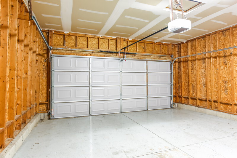 2,000/Mo, 286 Westedge Ct Galloway, OH 43119 Garage View