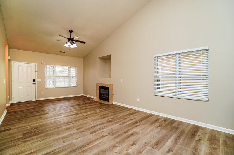 2,155/Mo, 6105 Bristol Ridge Dr Canal Winchester, OH 43110 Living Room View