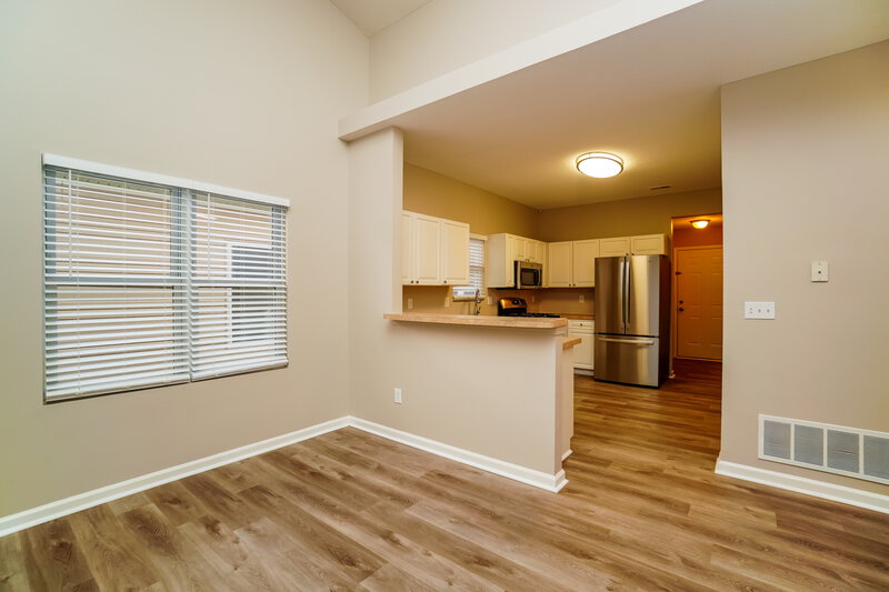 2,155/Mo, 6105 Bristol Ridge Dr Canal Winchester, OH 43110 Dining Room View 2