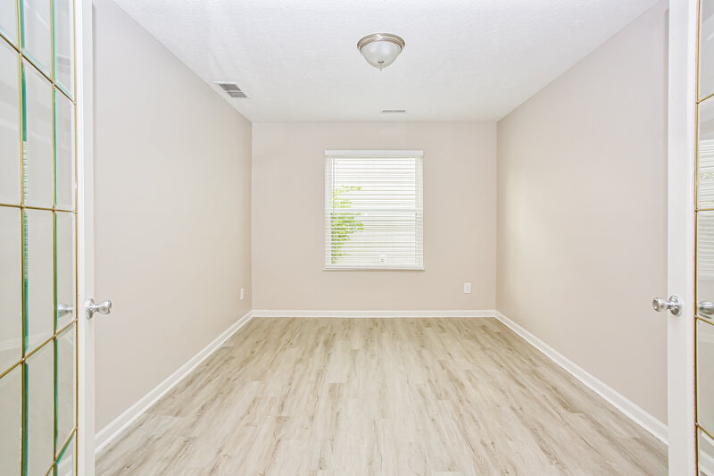 2,700/Mo, 2456 Ashpoint St Columbus, OH 43219 Office View