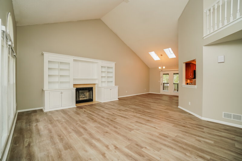 2,185/Mo, 95 Bridgeport Way Delaware, OH 43015 Living Room View 2