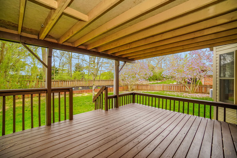 2,185/Mo, 95 Bridgeport Way Delaware, OH 43015 Screen Porch View