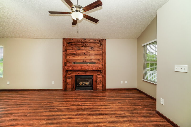 1,770/Mo, 9025 Constitution Ave Orient, OH 43146 Living Room View 2