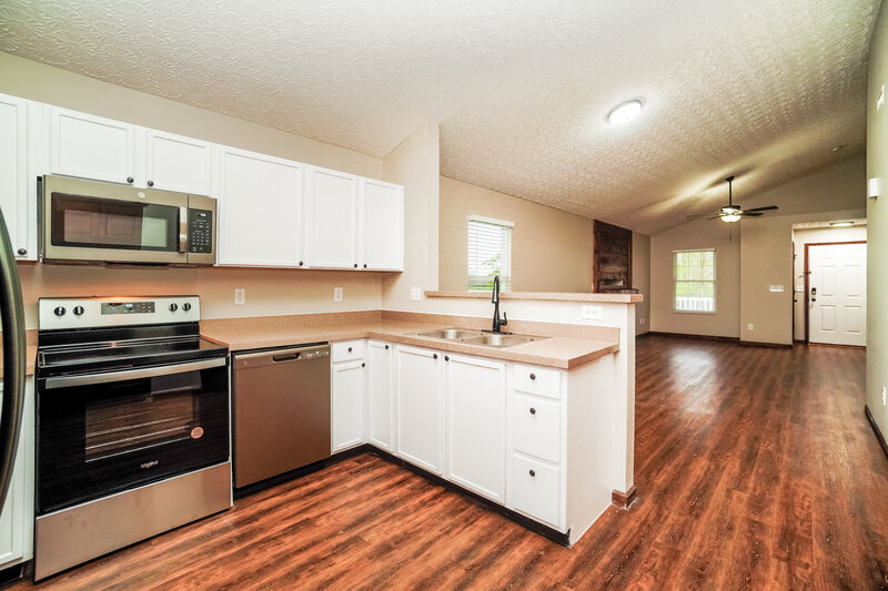 1,770/Mo, 9025 Constitution Ave Orient, OH 43146 Kitchen View 3