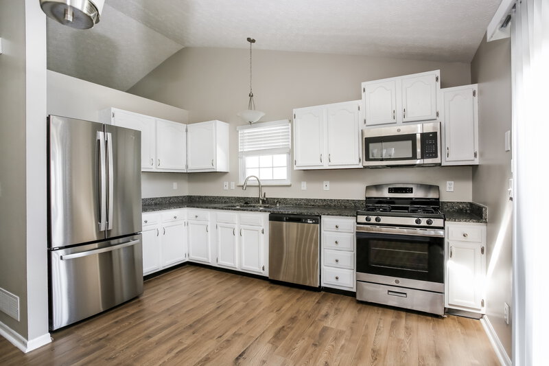 2,990/Mo, 6956 Bennell Dr Reynoldsburg, OH 43068 Kitchen View
