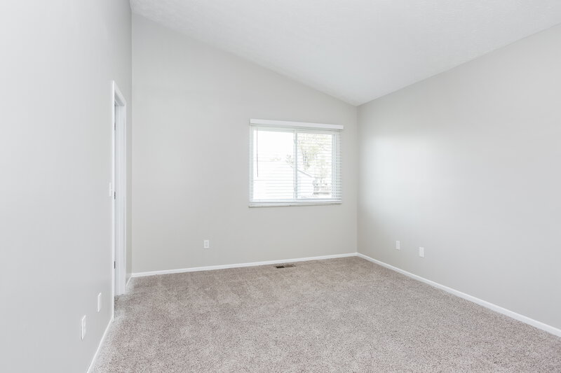 2,990/Mo, 6956 Bennell Dr Reynoldsburg, OH 43068 Main Bedroom View