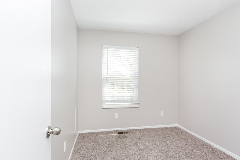 2,990/Mo, 6956 Bennell Dr Reynoldsburg, OH 43068 Bedroom View 3