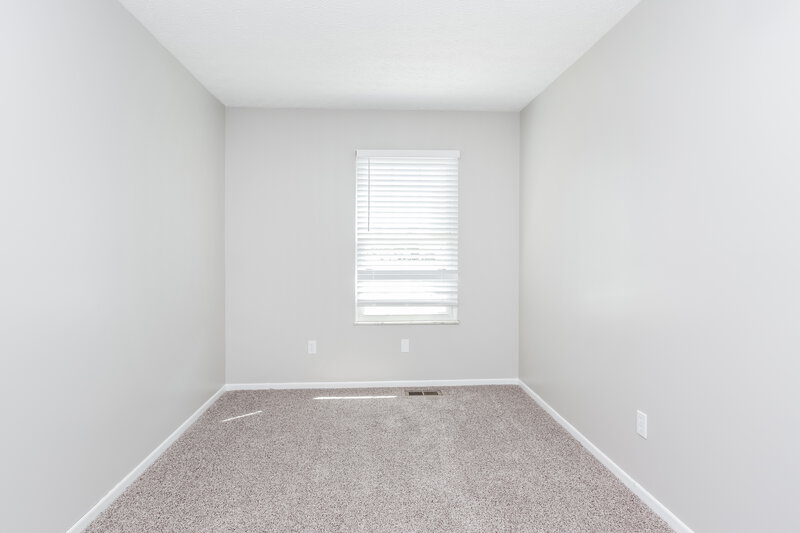 2,990/Mo, 6956 Bennell Dr Reynoldsburg, OH 43068 Bedroom View 4