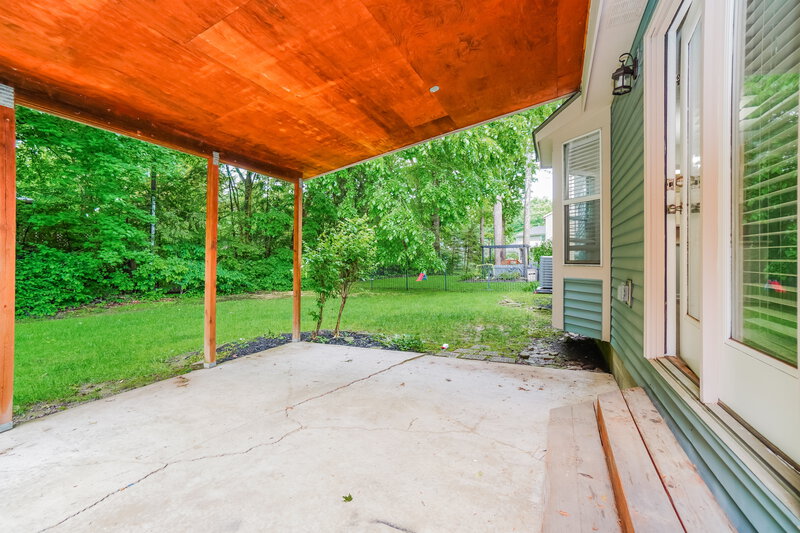 2,240/Mo, 826 Lindenhaven Rd Columbus, OH 43230 Screen Porch View