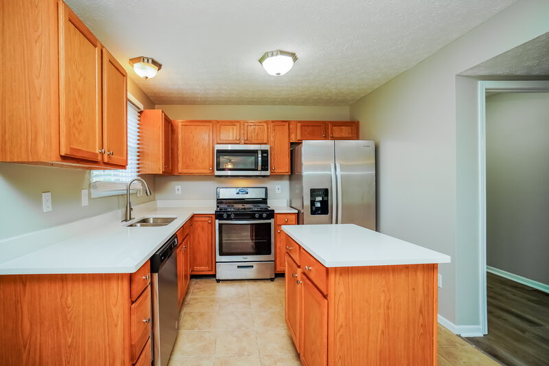 2,280/Mo, 116 Limetree Dr Delaware, OH 43015 Kitchen View