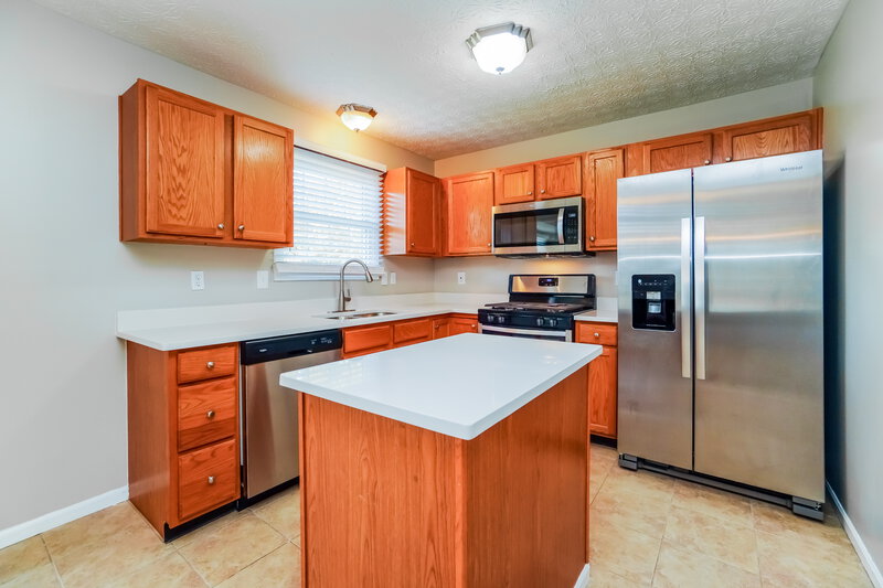 2,280/Mo, 116 Limetree Dr Delaware, OH 43015 Kitchen View 2