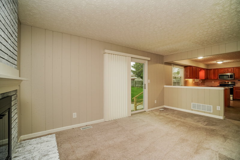 2,510/Mo, 145 Timber Ridge Dr Pickerington, OH 43147 Family Room View 2