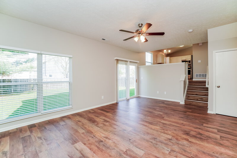 3,630/Mo, 5664 Dashshund Ct Columbus, OH 43232 Family Room View 2