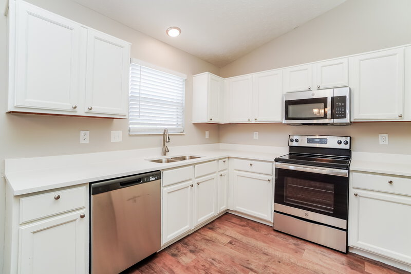 3,630/Mo, 5664 Dashshund Ct Columbus, OH 43232 Kitchen View