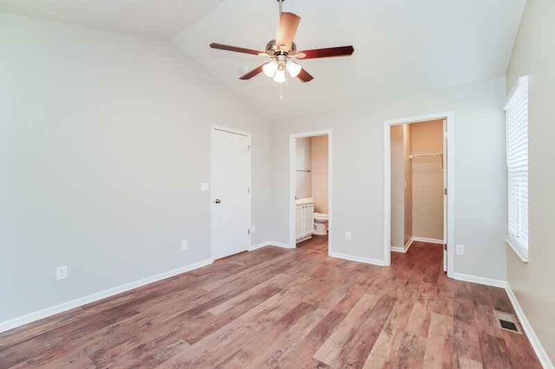 3,630/Mo, 5664 Dashshund Ct Columbus, OH 43232 Main Bedroom View 2