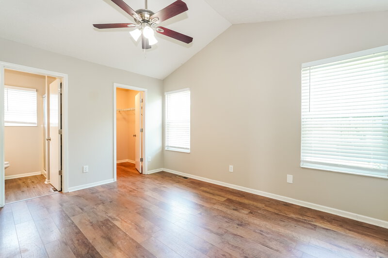 2,395/Mo, 5664 Dashshund Ct Columbus, OH 43232 Main Bedroom View