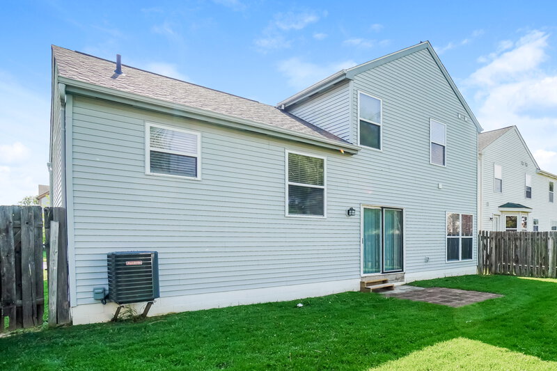3,630/Mo, 5664 Dashshund Ct Columbus, OH 43232 Rear View 2