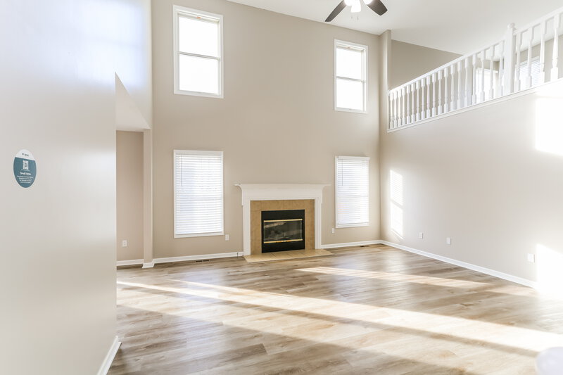 2,355/Mo, 467 Wheatfield Dr Delaware, OH 43015 Living Room View