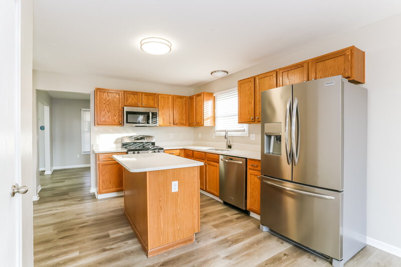 2,355/Mo, 467 Wheatfield Dr Delaware, OH 43015 Kitchen View 2