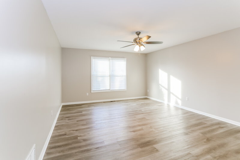 2,355/Mo, 467 Wheatfield Dr Delaware, OH 43015 Main Bedroom View