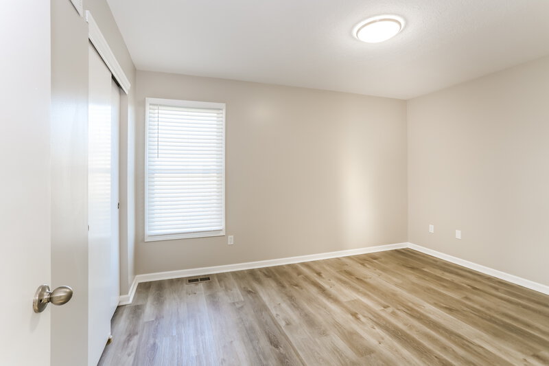 2,355/Mo, 467 Wheatfield Dr Delaware, OH 43015 Bedroom View 2