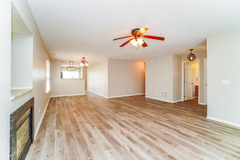 2,425/Mo, 4252 Shortleaf Ln Grove City, OH 43123 Living Room View