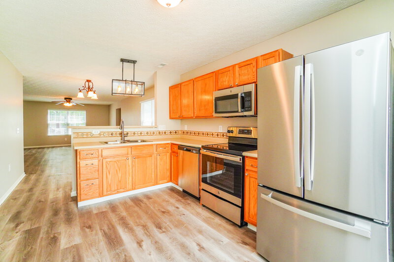 2,425/Mo, 4252 Shortleaf Ln Grove City, OH 43123 Kitchen View 3