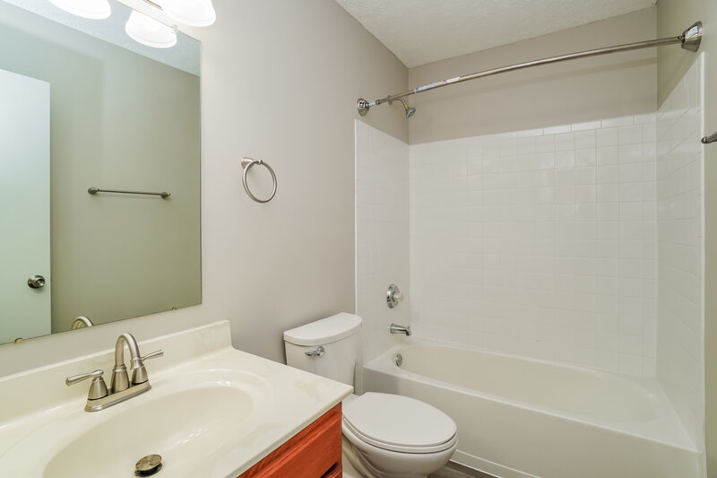 1,845/Mo, 5911 Ocala Ct Galloway, OH 43119 Bathroom View