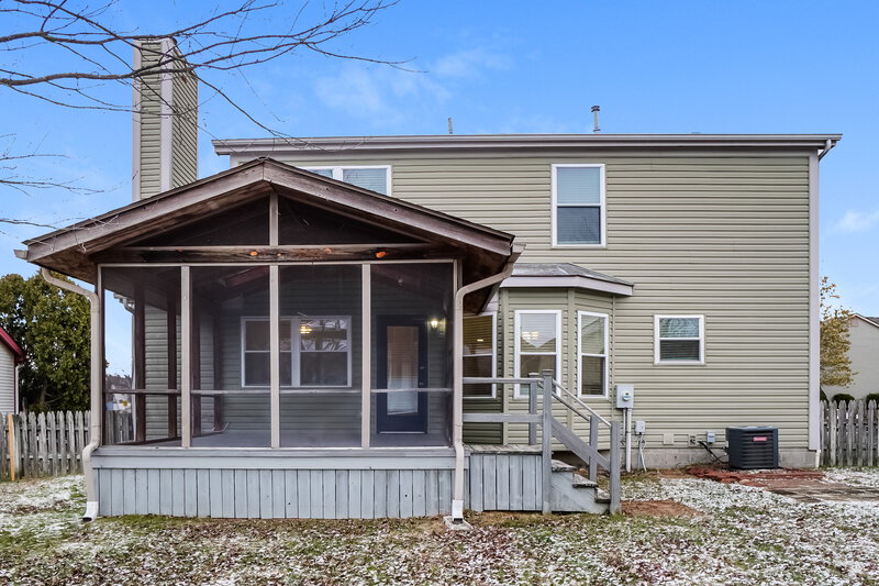 2,240/Mo, 8435 Priestley Dr Reynoldsburg, OH 43068 Rear View