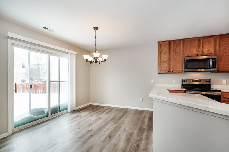 2,205/Mo, 5754 Wooden Plank Rd Hilliard, OH 43026 Dining Room View