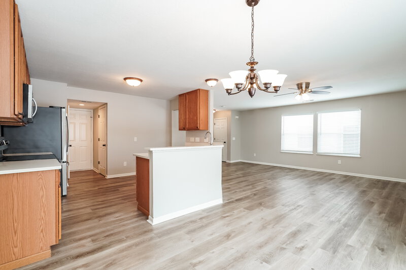 2,205/Mo, 5754 Wooden Plank Rd Hilliard, OH 43026 Dining Room View 2