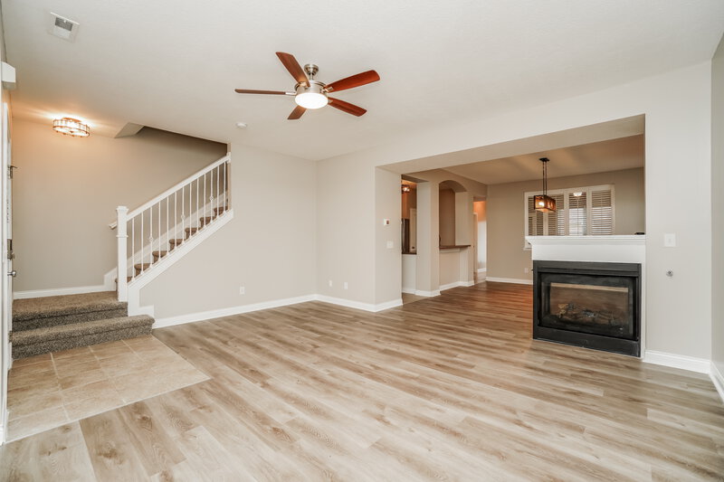 2,545/Mo, 200 Lamplight Ct. Delaware, OH 43015 Living Room View