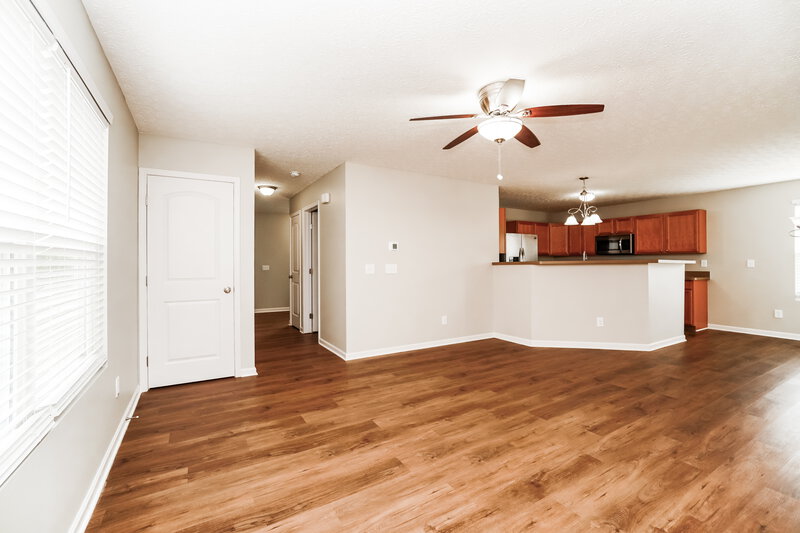 2,155/Mo, 2190 Bowley Brook Dr Columbus, OH 43219 Living Room View